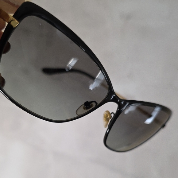Authentic TORY BURCH Sunglasses With Case